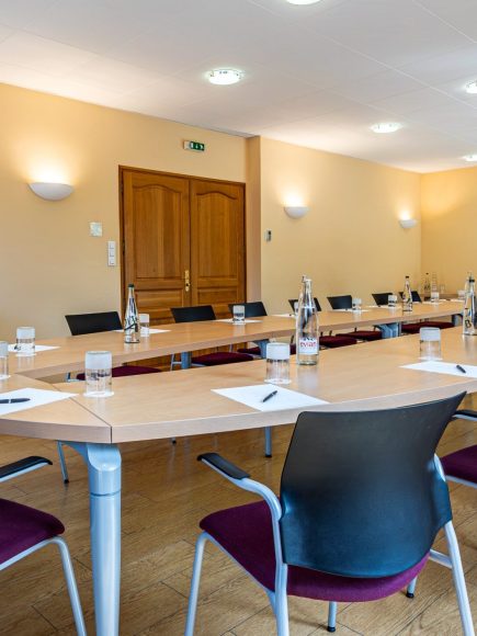 orouge-salle-equipee